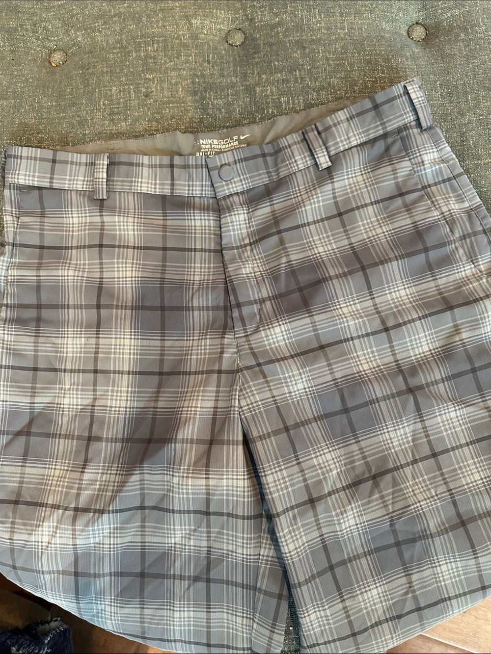 Nike Men's Gray Plaid Hybrid Golf Shorts